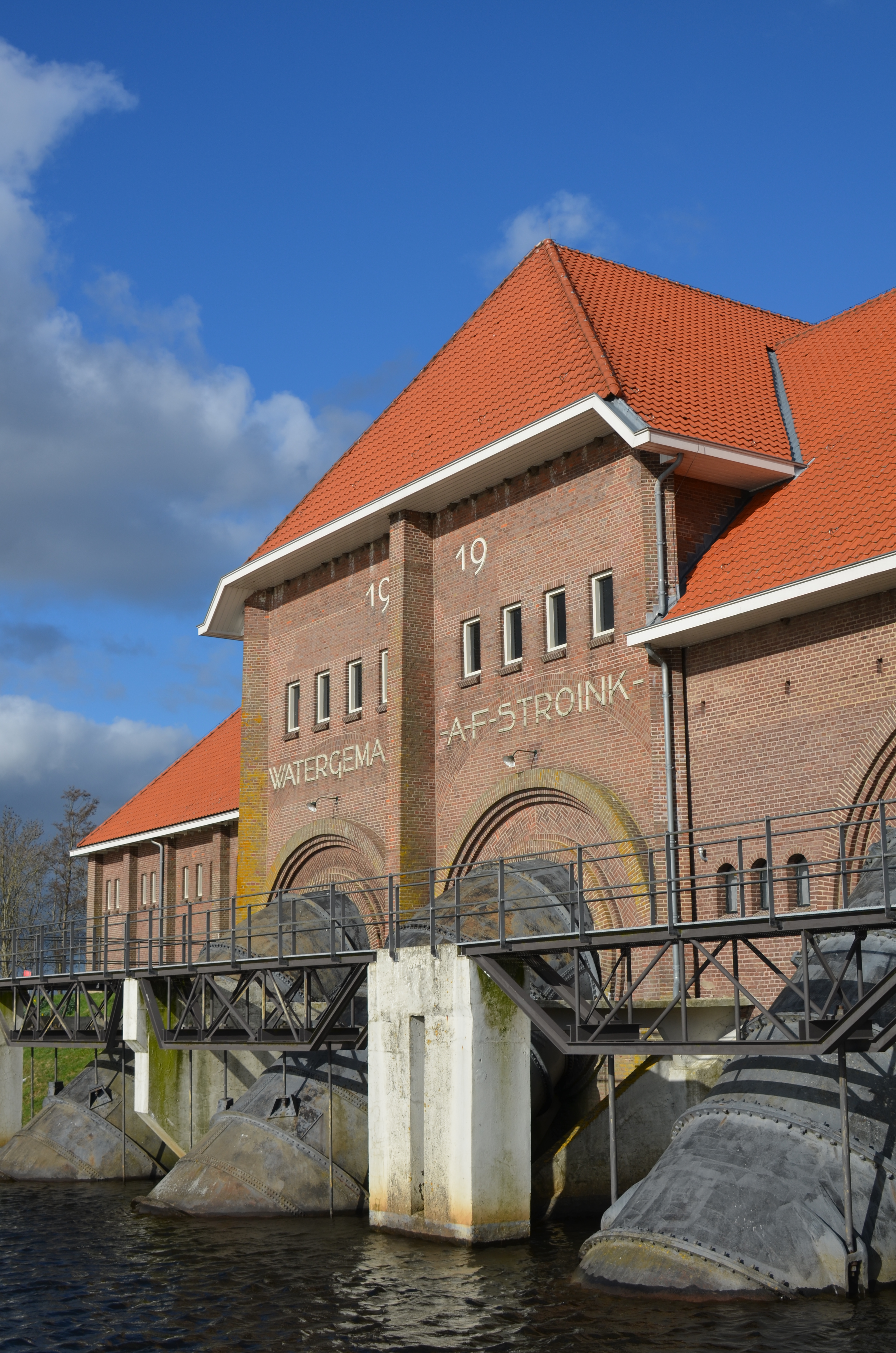 Watergemaal A.F.Stroink, 3 km vanaf het CHC