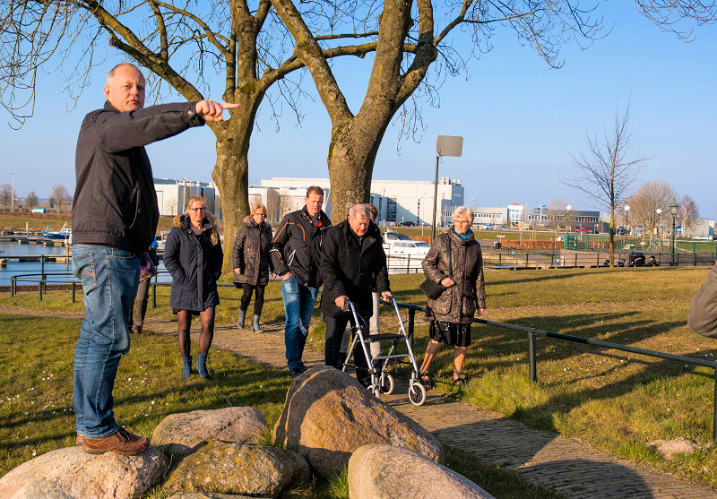 Een historische wandeling door de oude stad met een gids 